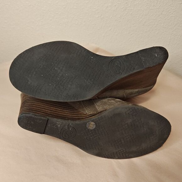 Lucky Brand Yabba Wedge Bootie Women's Size 7.5M EU 38 Olive Green Suede Leather - Picture 8 of 10